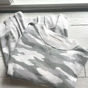 Women’s Aerie crew neck